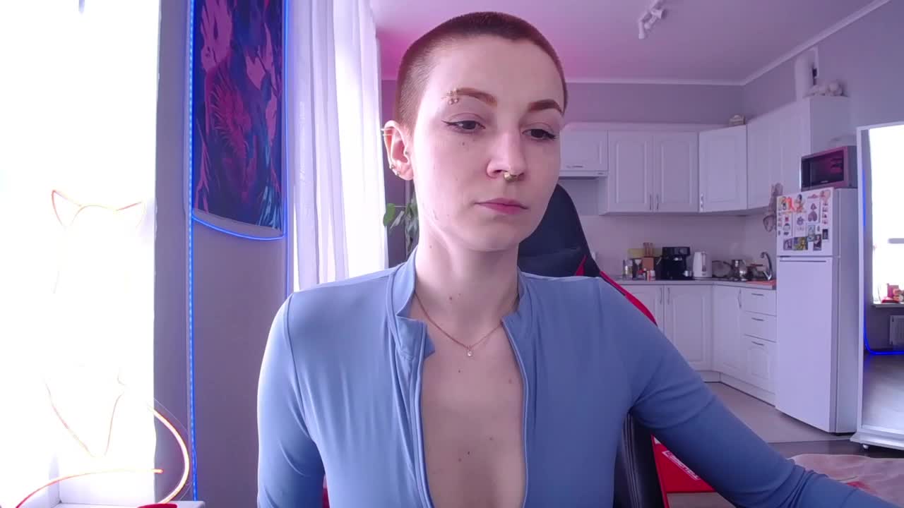 Hope_Foxter Adult Chat April 8, 2026