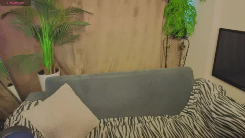 anna_nickol Adult Chat April 8, 2026