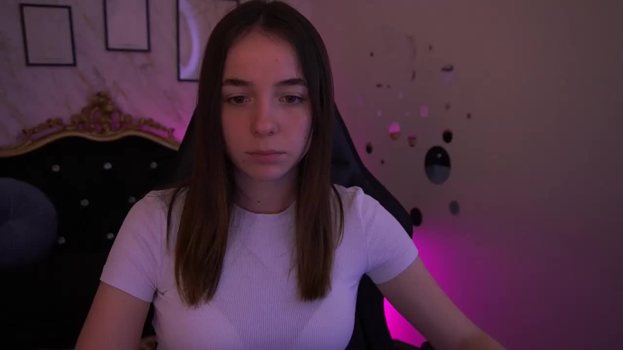 BabeDollie Adult Chat April 8, 2026