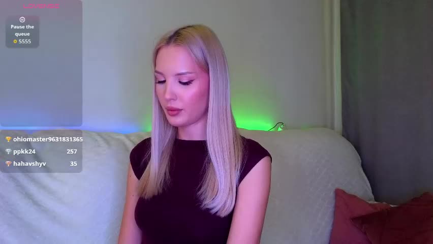cutiefull_lion Adult Chat April 8, 2026