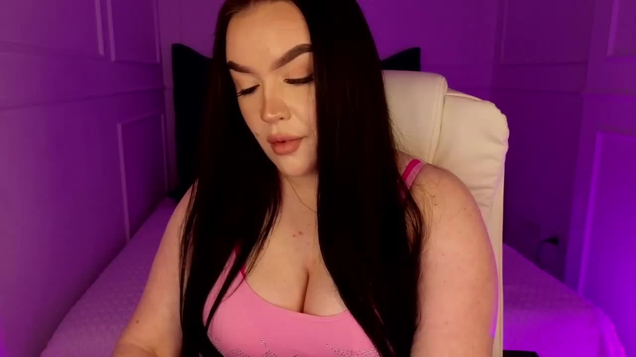 tinafox Adult Chat April 8, 2026