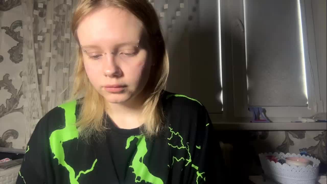 LaelVeller Adult Chat April 8, 2026