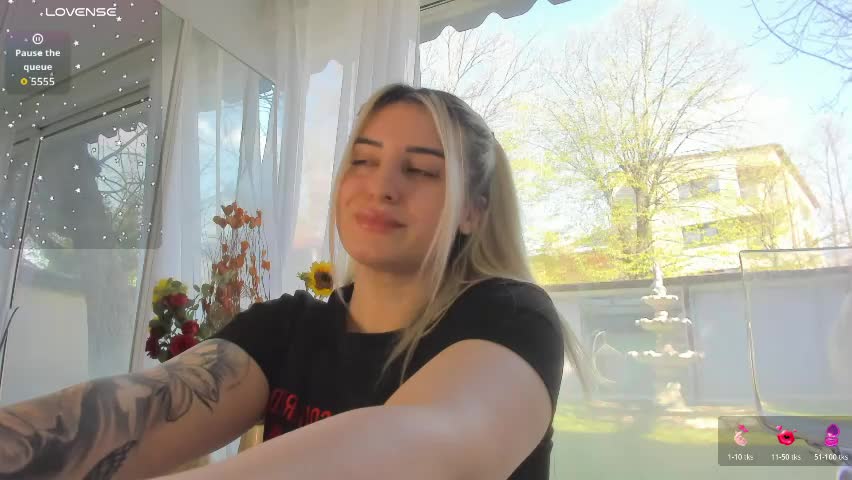 ella_vee Adult Chat April 9, 2026