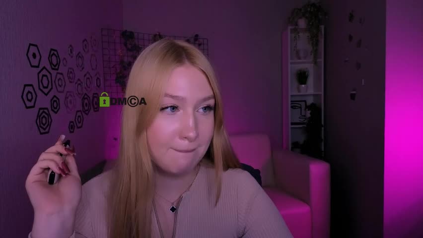 playful_sophie Adult Chat April 8, 2026