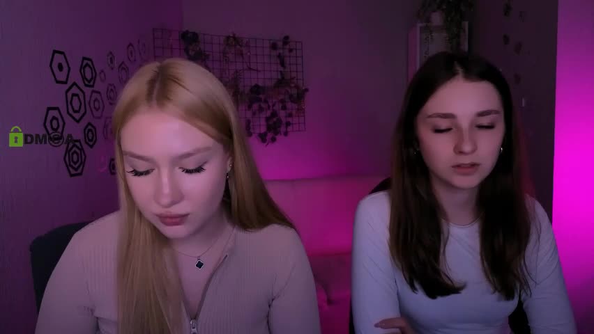 playful_sophie Adult Chat April 8, 2026