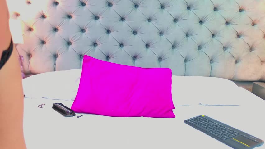 meganvelvet Adult Chat April 8, 2026