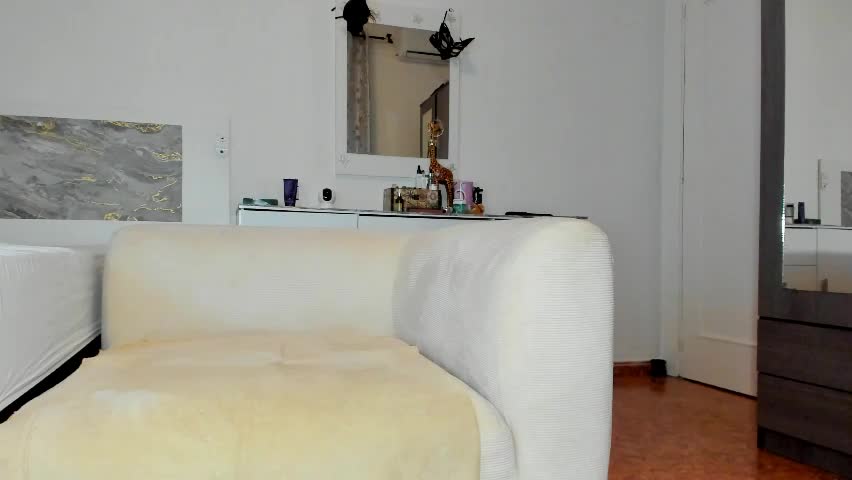 anisialuna_ Adult Chat April 8, 2026