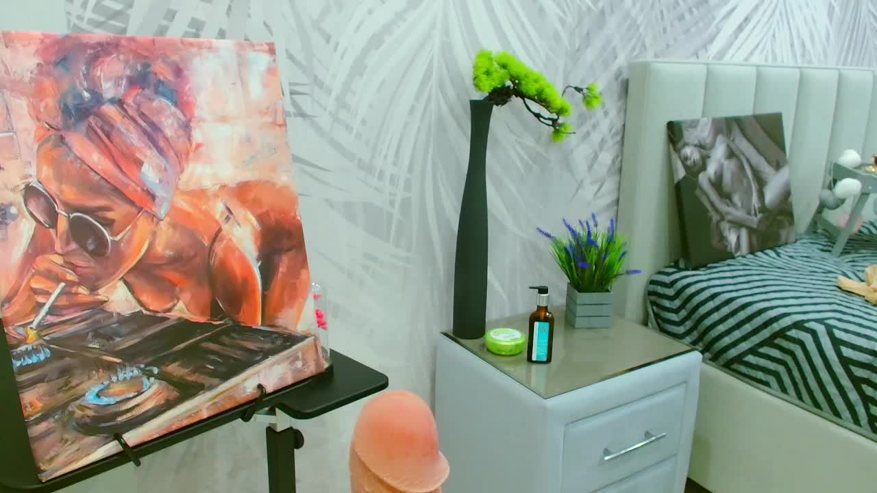 JuicyGloss Adult Chat April 9, 2026