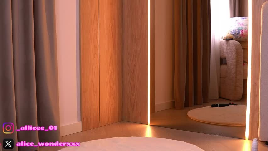 vanessasimon Adult Chat April 9, 2026