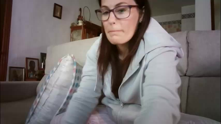 lolahueso Adult Chat April 9, 2026