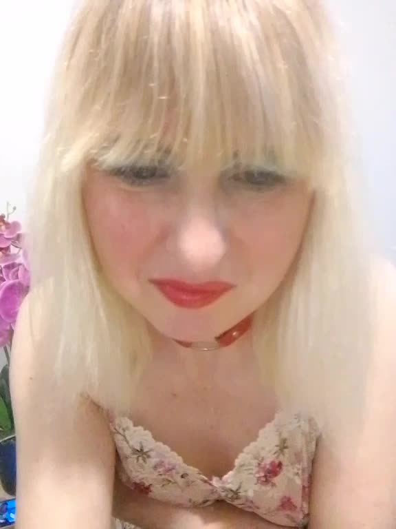 Lady_in_Red Adult Chat April 9, 2026