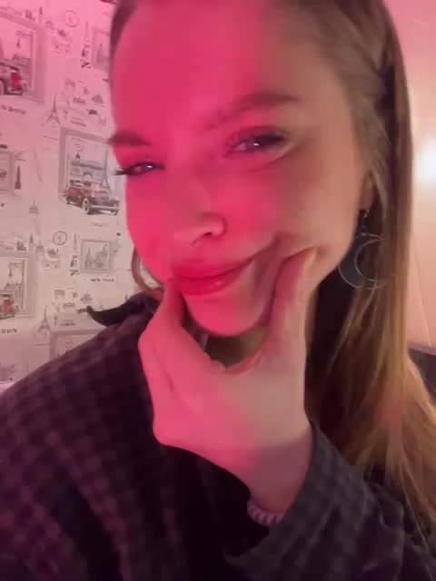 AliciaTroupe Adult Chat April 9, 2026