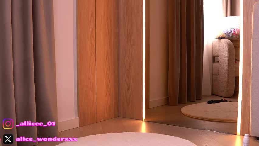 vanessasimon Adult Chat April 9, 2026