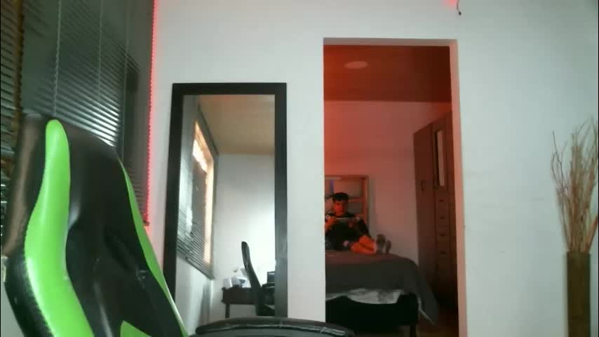 franccesco_699 Adult Chat April 9, 2026
