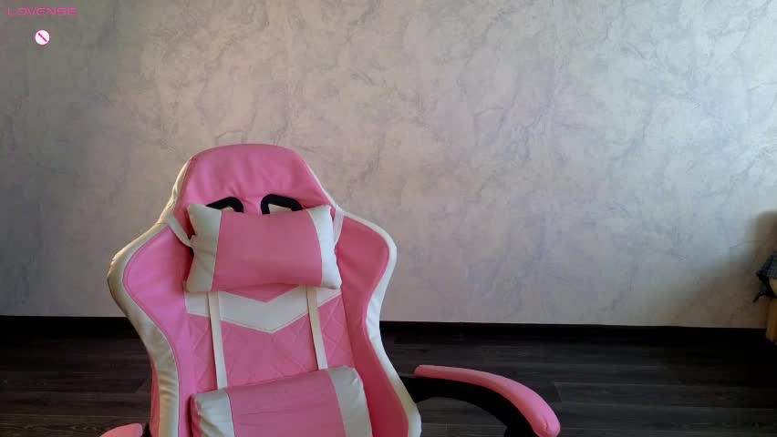 lovelly_molly Adult Chat April 9, 2026
