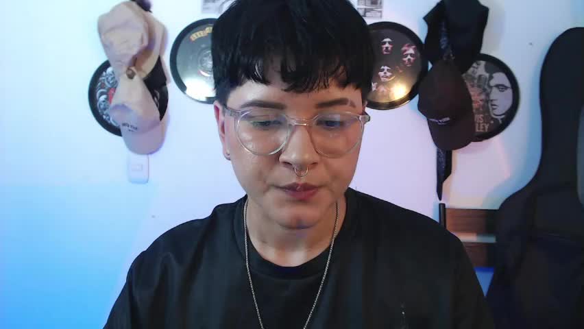 sophie_ross1 Adult Chat April 9, 2026