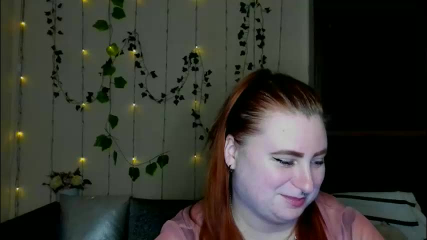 alicia_side_red Adult Chat April 9, 2026