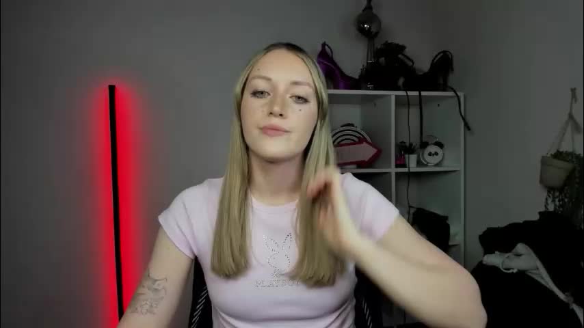 evelynblond Adult Chat April 9, 2026