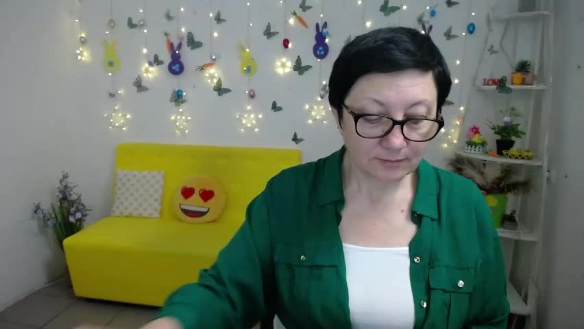 emilyl0vee Adult Chat April 9, 2026