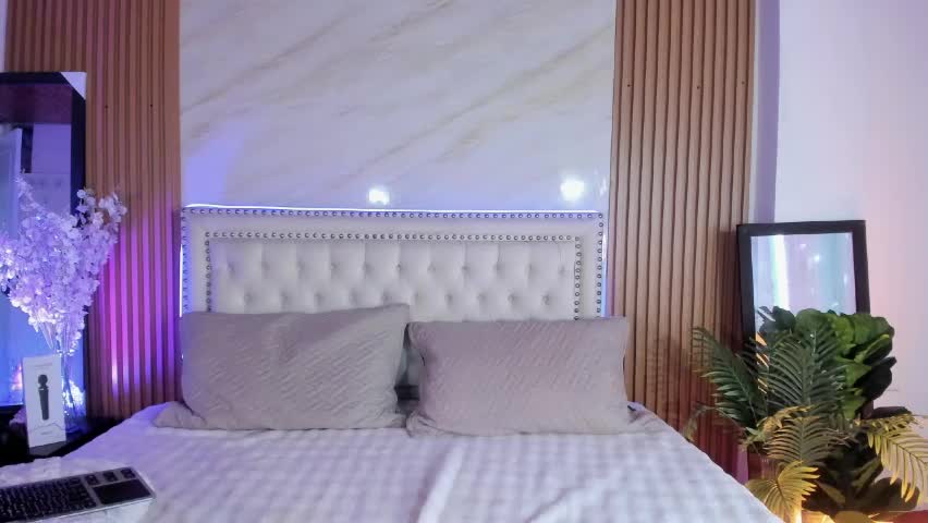 b_waynne Adult Chat April 9, 2026