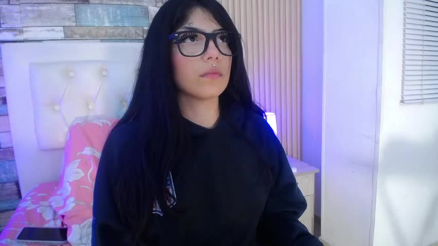 sapphire_hs Adult Chat April 9, 2026