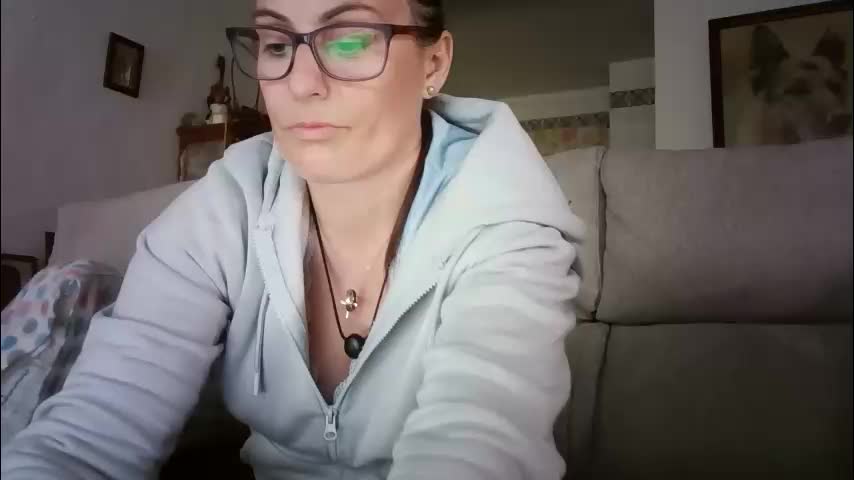 lolahueso Adult Chat April 9, 2026