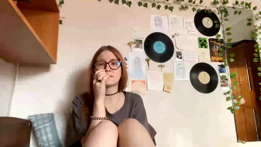 karinamuccia Adult Chat April 9, 2026