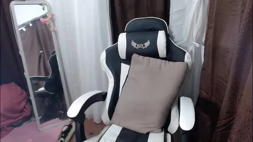 innocent_bianca Adult Chat April 9, 2026