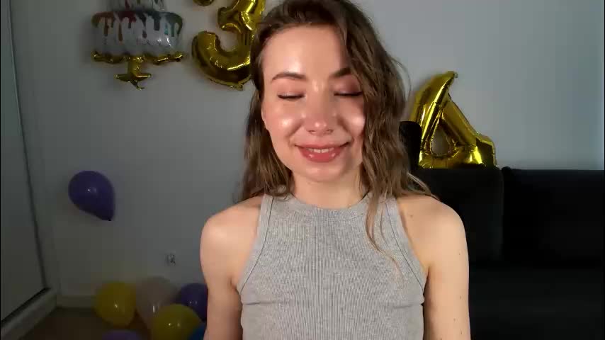 mia_luxx92 Adult Chat April 9, 2026