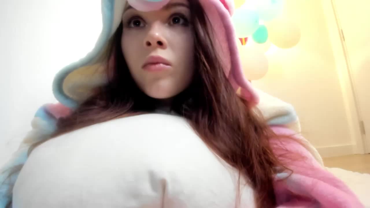 StacyLuxxe Adult Chat April 9, 2026