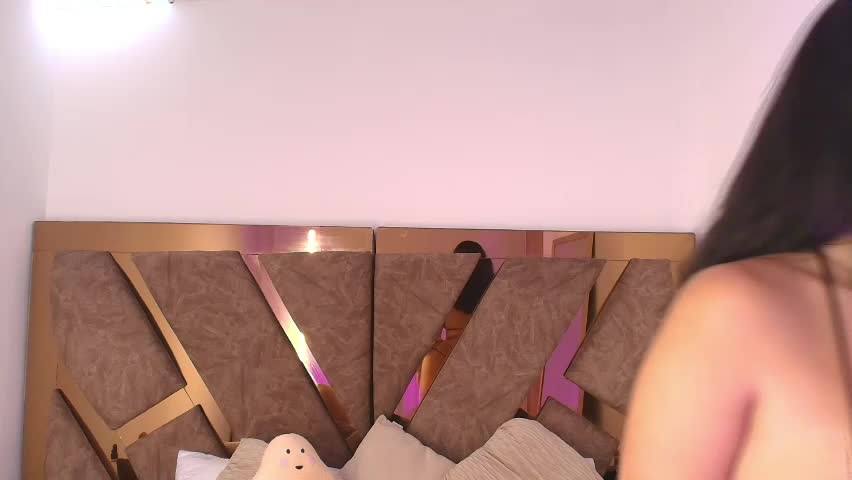 bella_swwan_ Adult Chat April 9, 2026