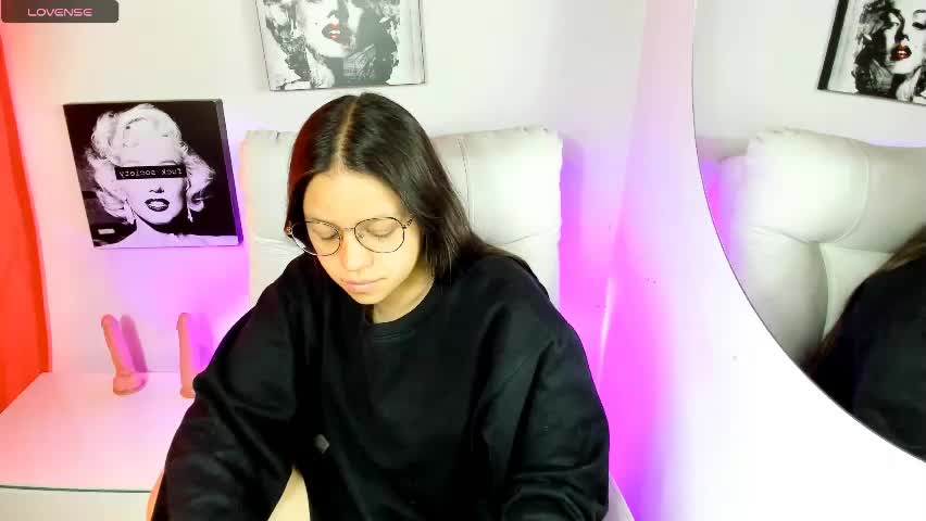 samantharoldan Adult Chat April 10, 2026