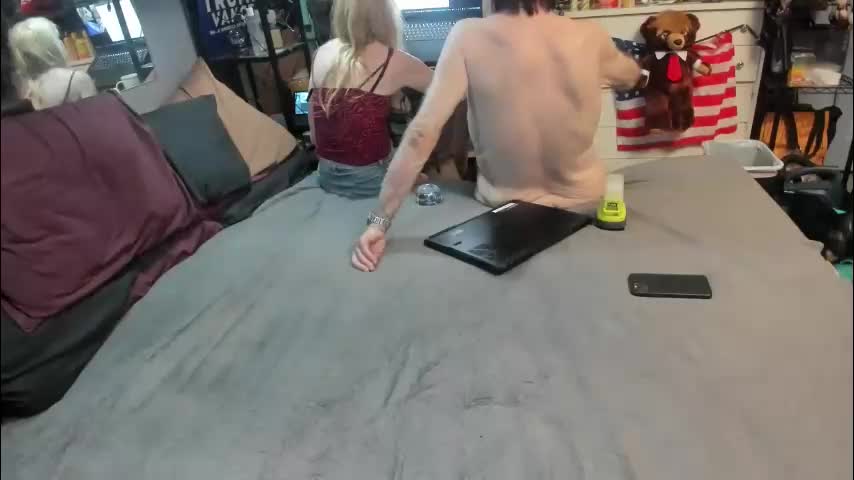 pink_black Adult Chat April 10, 2026