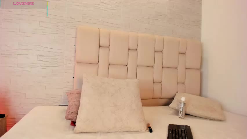 laurakane_ Adult Chat April 9, 2026