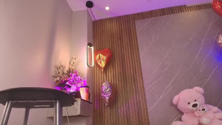 biancaa__18 Adult Chat April 10, 2026