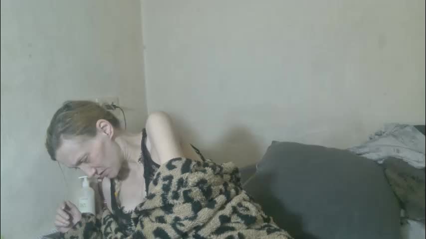 mistressmilly32 Adult Chat April 10, 2026