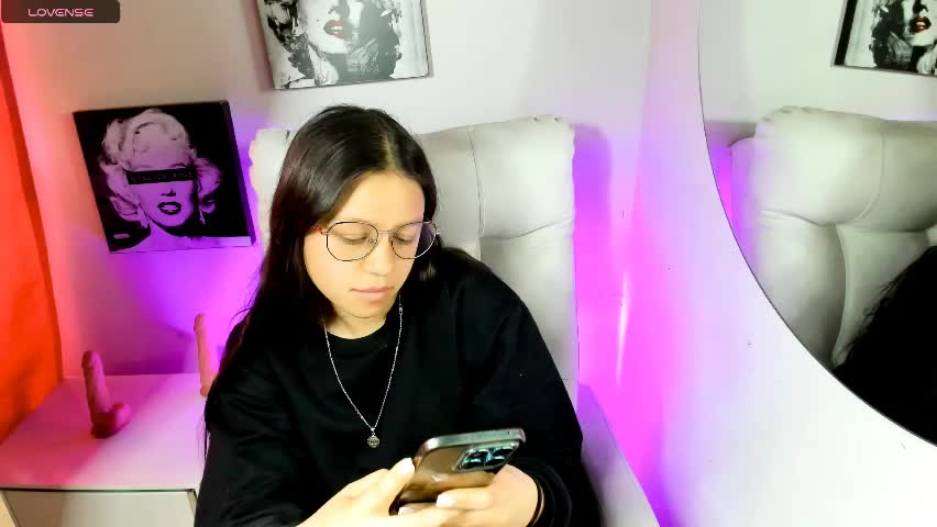 samantharoldan Adult Chat April 10, 2026