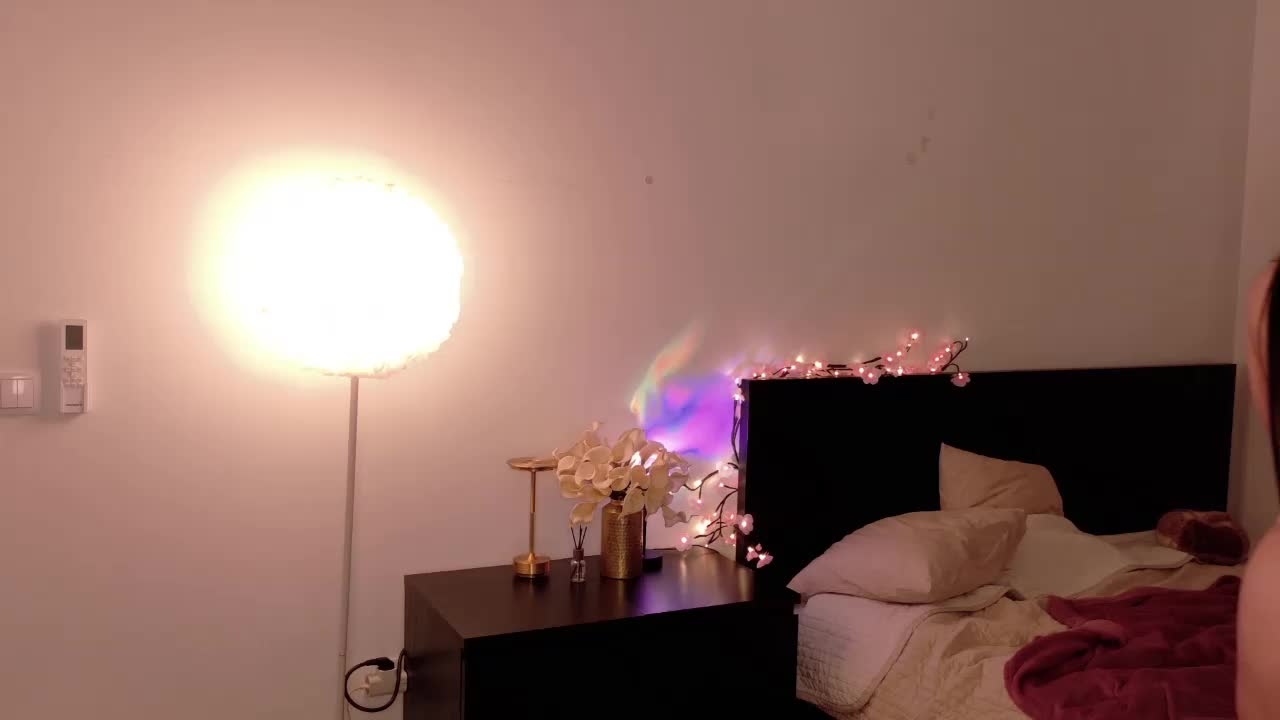 Hazel777 Adult Chat April 10, 2026