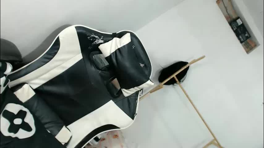 jassie_baee Adult Chat April 10, 2026