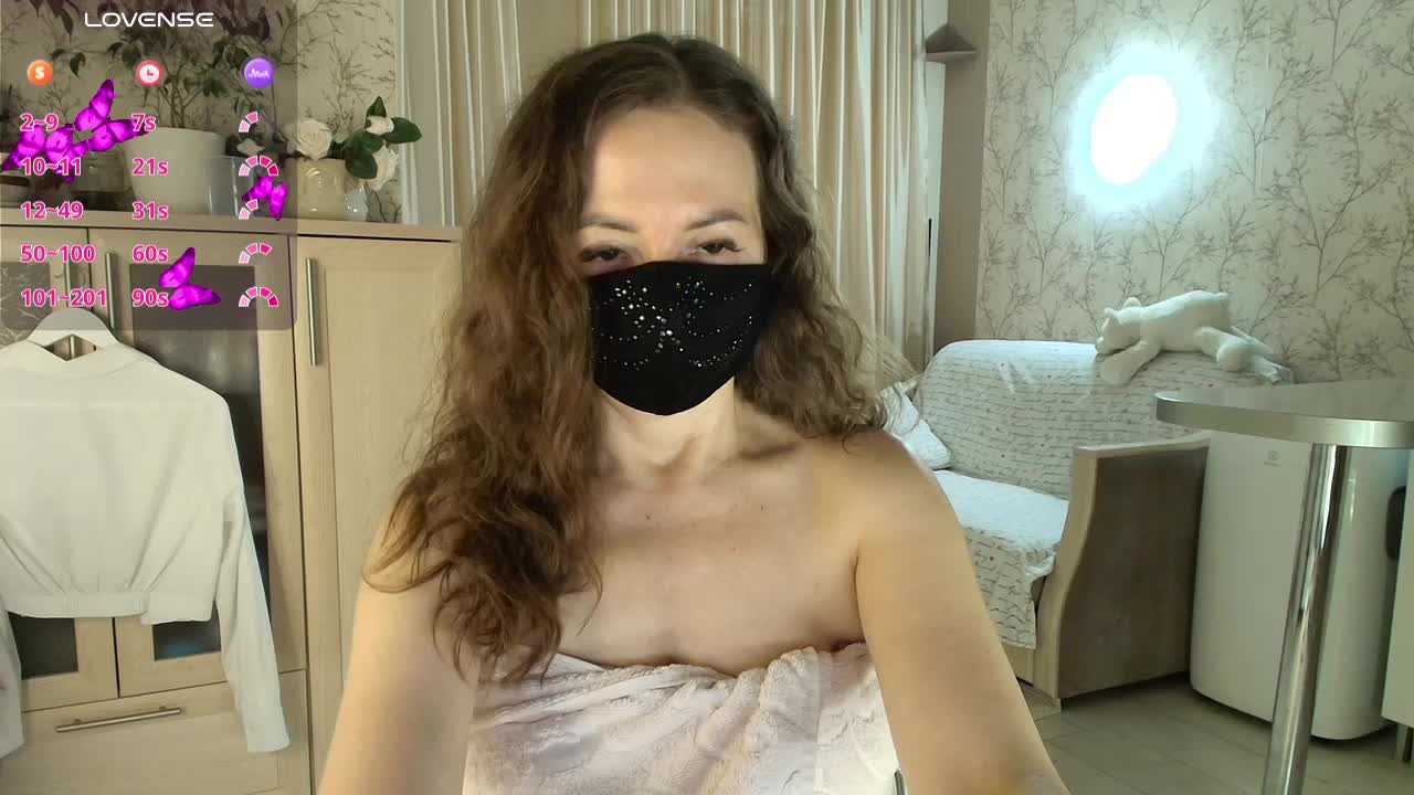 RedAura Adult Chat April 10, 2026
