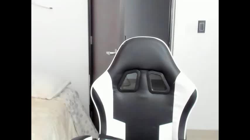 luara__01__lecat_1 Adult Chat April 10, 2026