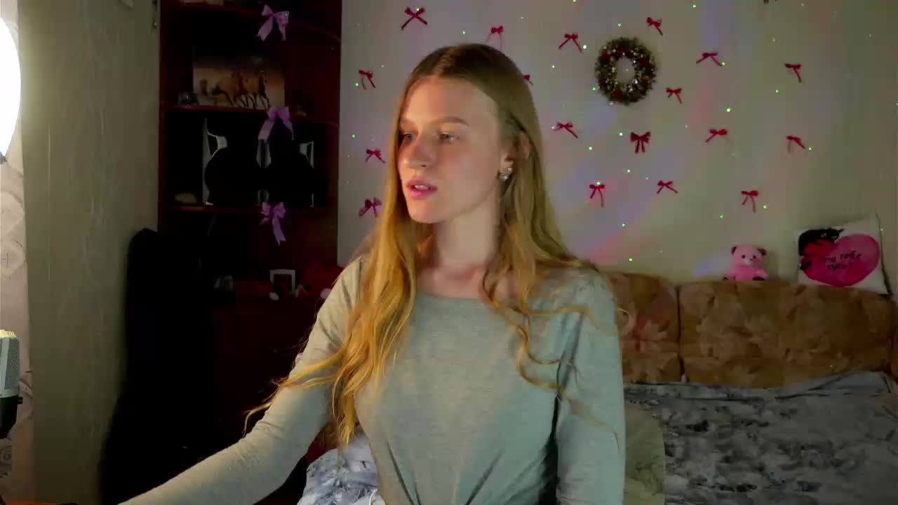 Lunariaaa Adult Chat April 10, 2026