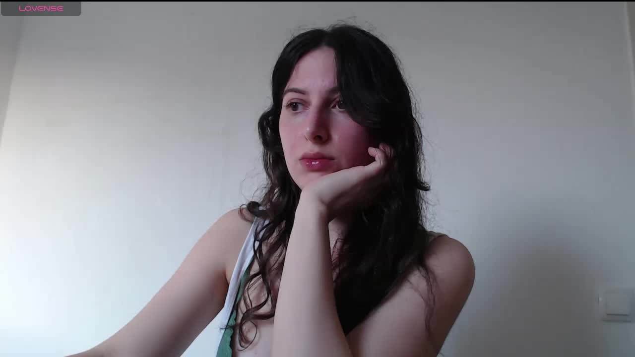 Hot-lina Adult Chat April 10, 2026