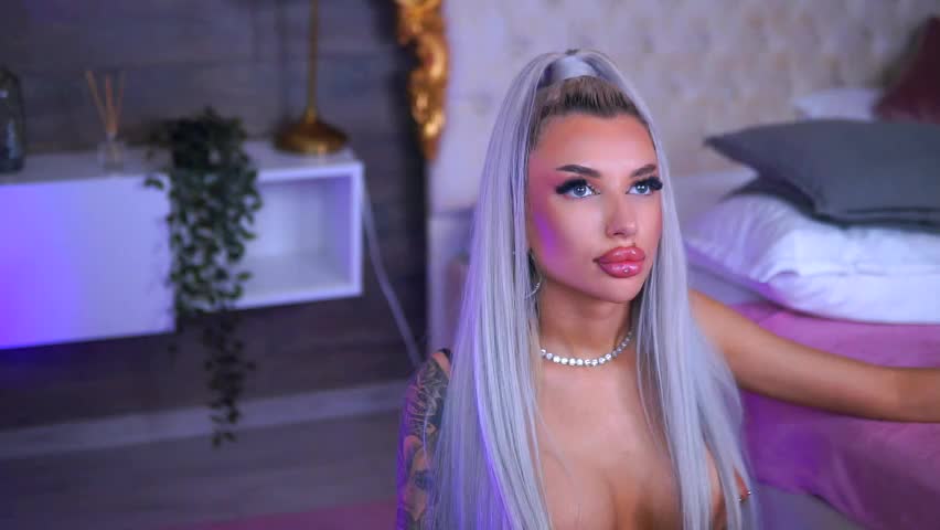 juicy_jessye Adult Chat April 10, 2026