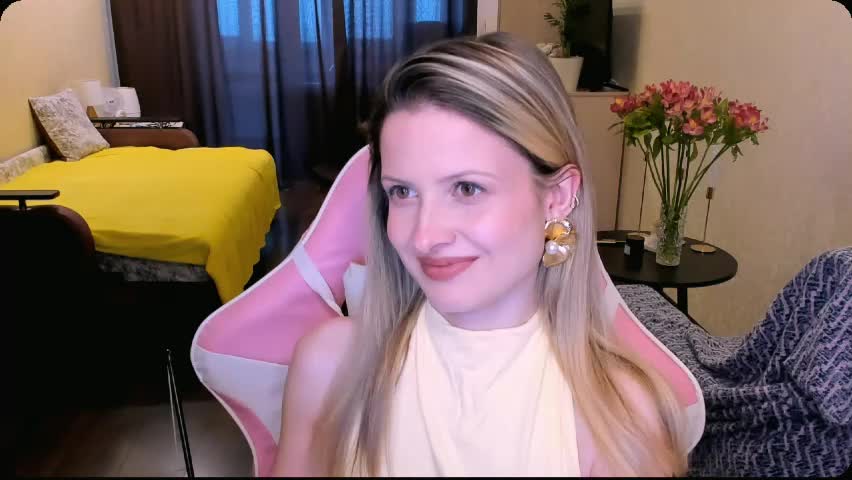 julie_flores Adult Chat April 11, 2026