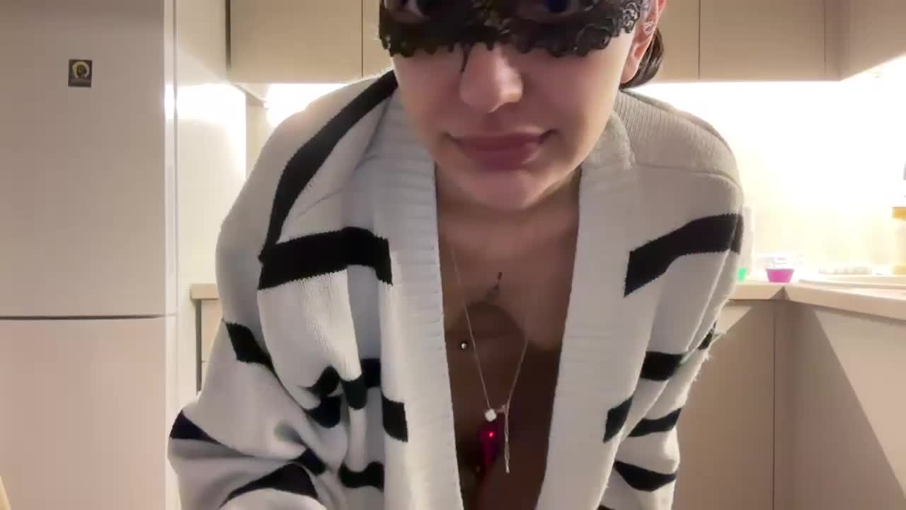 LunaVelvetxx Adult Chat April 10, 2026