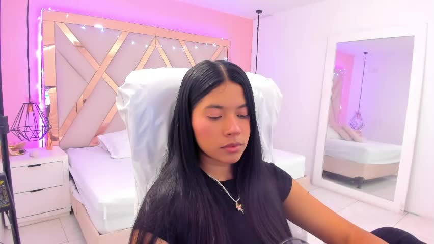 samantaa_shy Adult Chat April 10, 2026