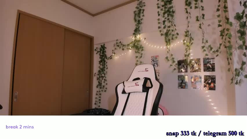 vivian_qwerty Adult Chat April 11, 2026