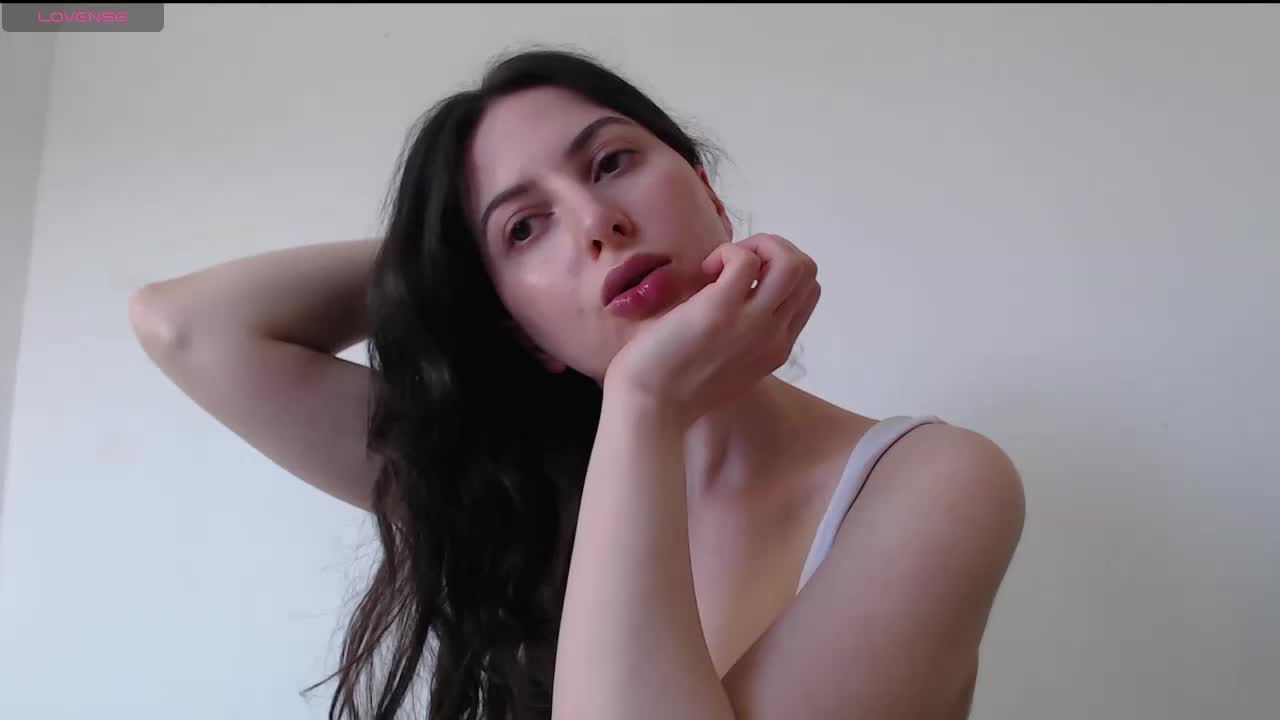 Hot-lina Adult Chat April 10, 2026