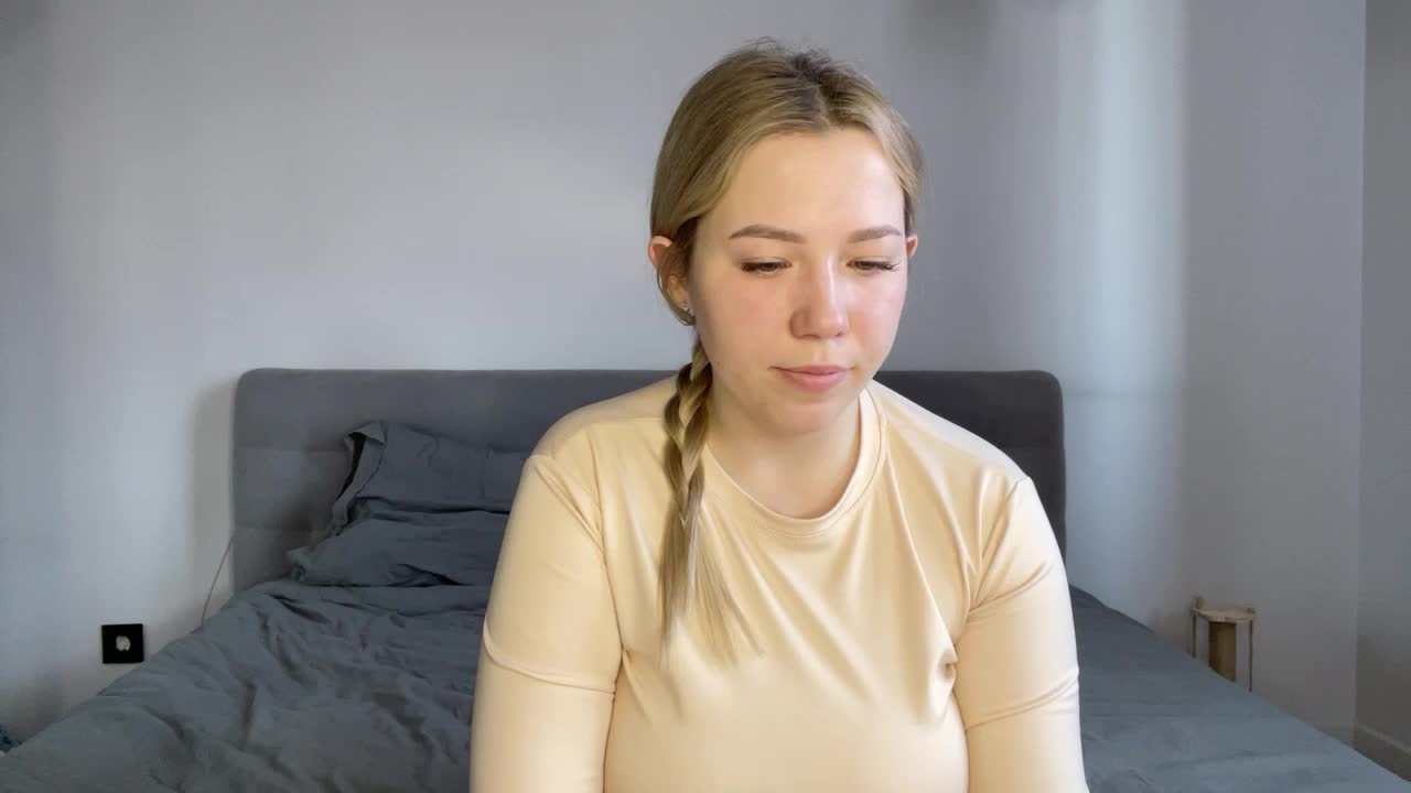 AlyraSun Adult Chat April 10, 2026